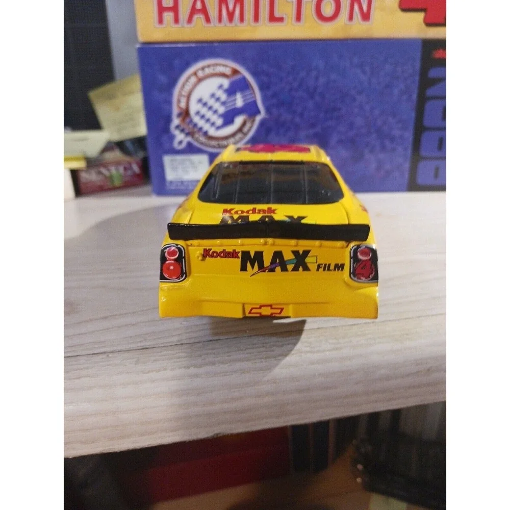 Bobby Hamilton #4 KODAK MAX /‎ Navy 2000 Monte Carlo 1:24  RCCA  Action Bank